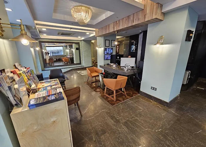 Отель Anthemis 4*