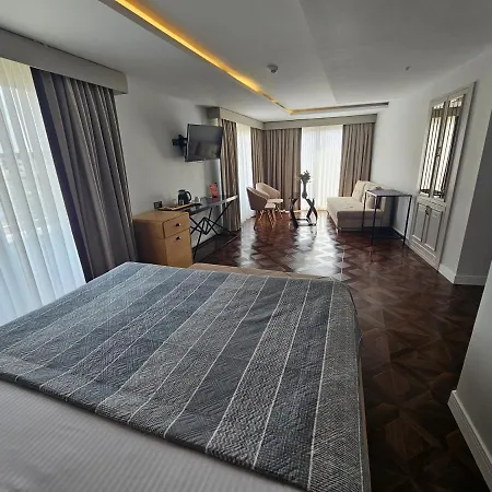 Anthemis Hotel