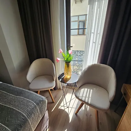 雏菊酒店 4*